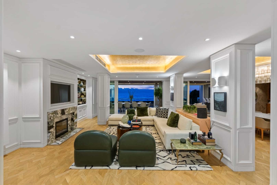 5 Bedroom Property for Sale in Clifton Western Cape